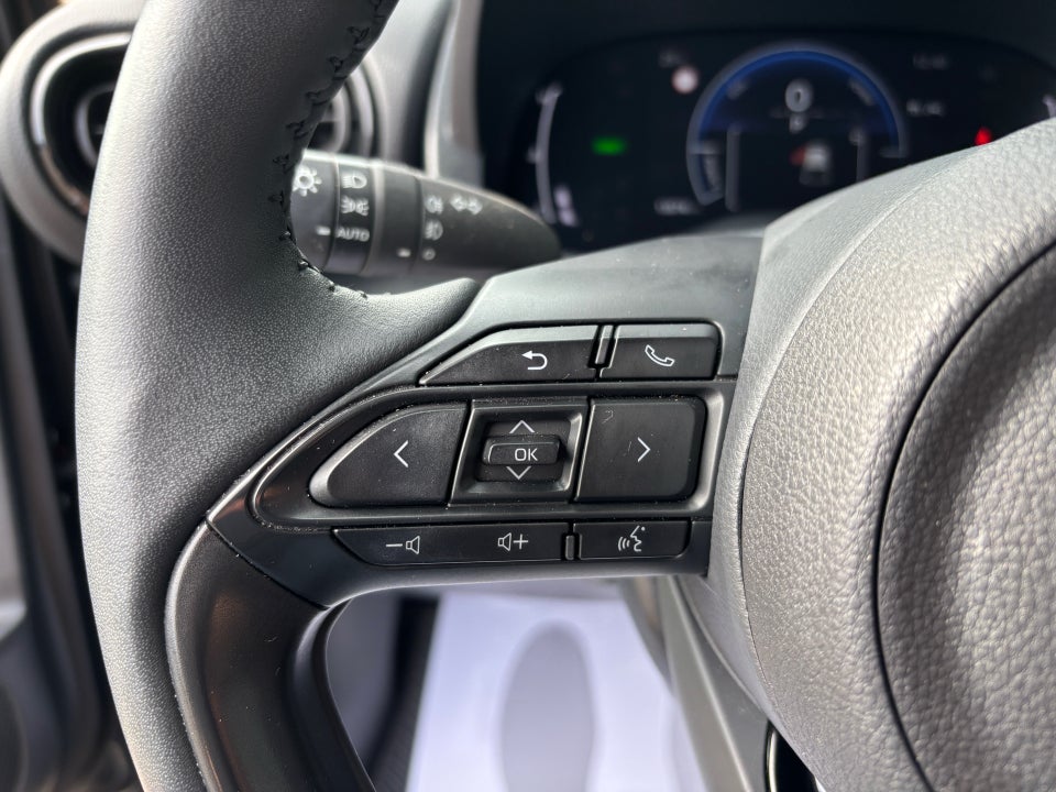 Toyota Yaris 1,5 Hybrid Style e-CVT 5d
