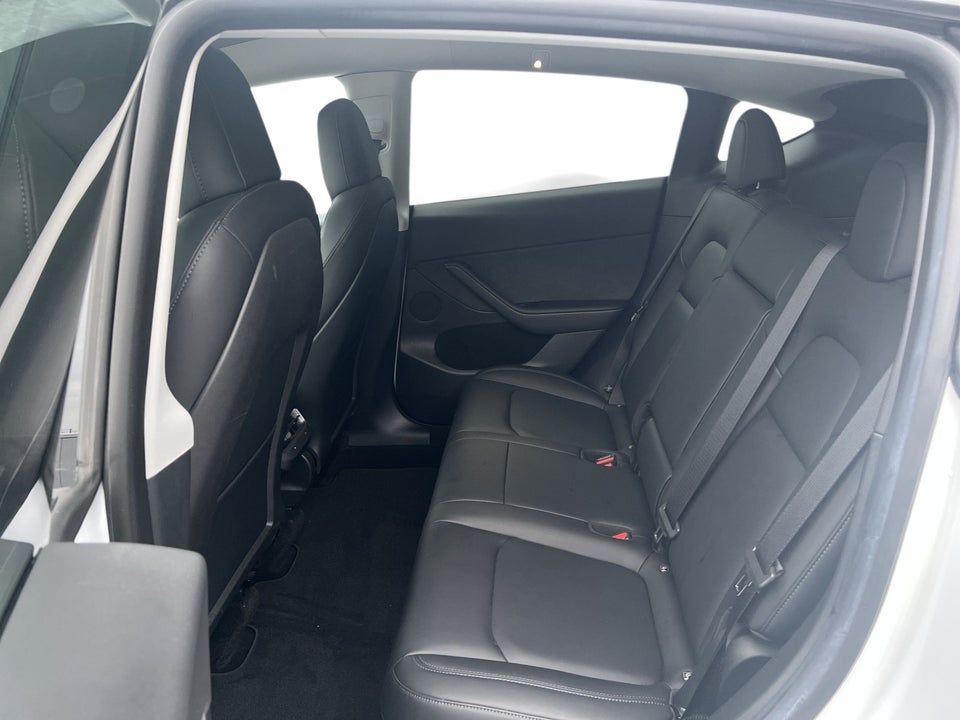 Tesla Model Y Long Range AWD 5d