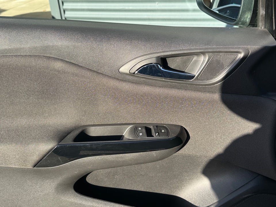 Opel Corsa 1,4 16V Impress 5d