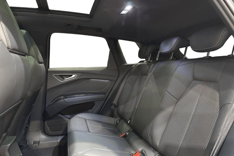 Audi Q4 e-tron performance 5d