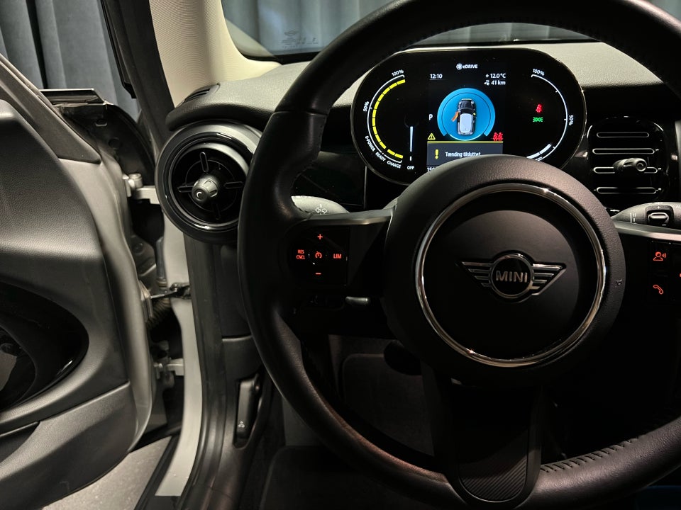 MINI Cooper SE Edition Premium Plus 3d