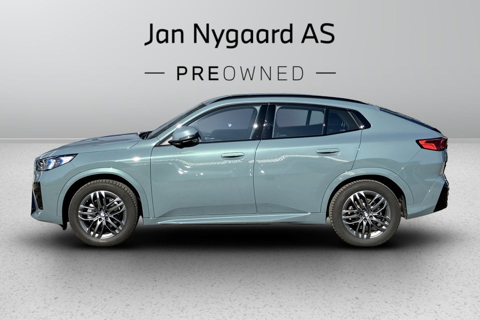 BMW iX2 eDrive20 M-Sport Premium 5d