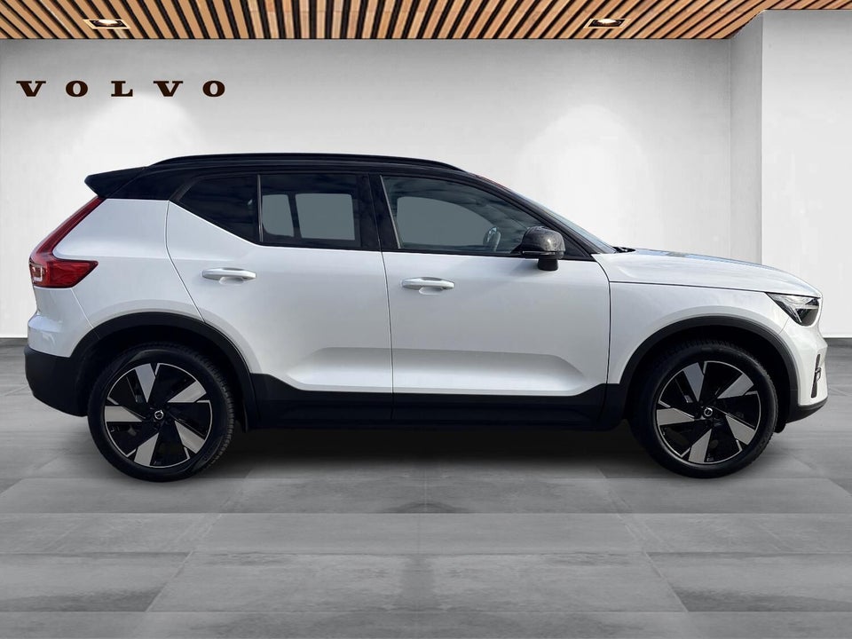 Volvo XC40 ReCharge Twin Plus 5d