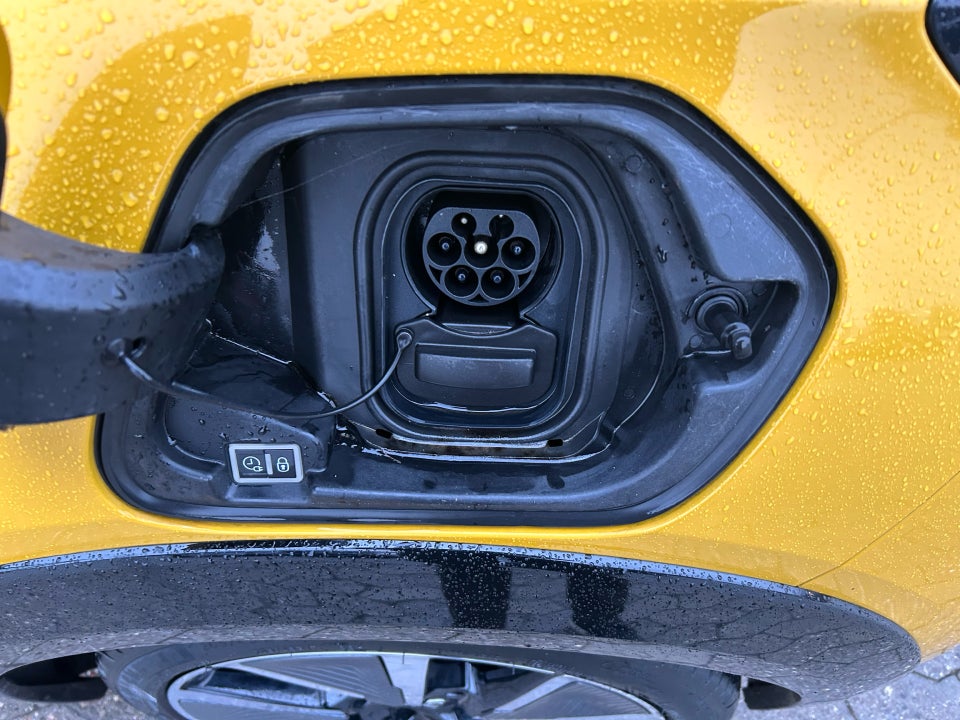 Peugeot e-208 50 GT Limited 5d