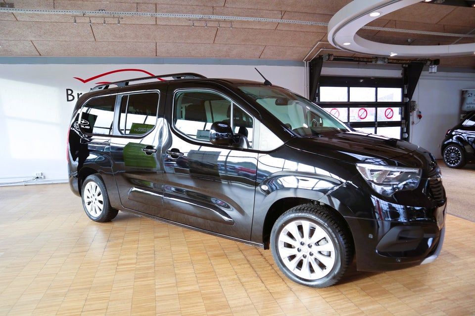 Opel Combo-e Life 50 Ultimate L2 7prs 5d