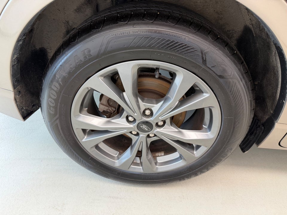 Ford Kuga 2,5 PHEV ST-Line CVT 5d