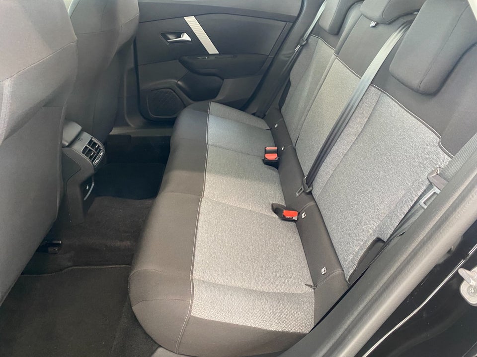 Citroën C4 1,2 PureTech 130 Carré EAT8 5d