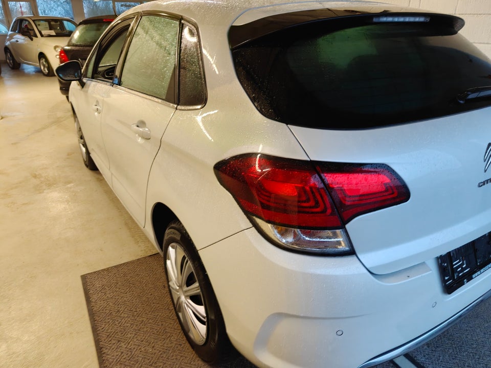 Citroën C4 1,2 PureTech 130 Live 5d