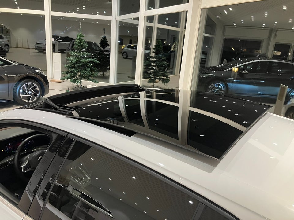 VW Golf VIII 1,4 eHybrid DSG 5d