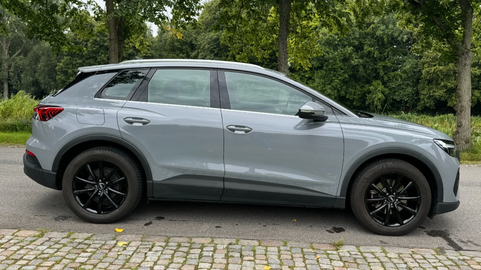 Audi Q4 e-tron 35  5d