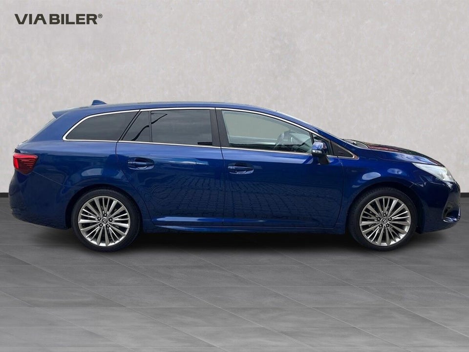 Toyota Avensis 1,8 VVT-i T2 Premium Touring Sports MDS 5d