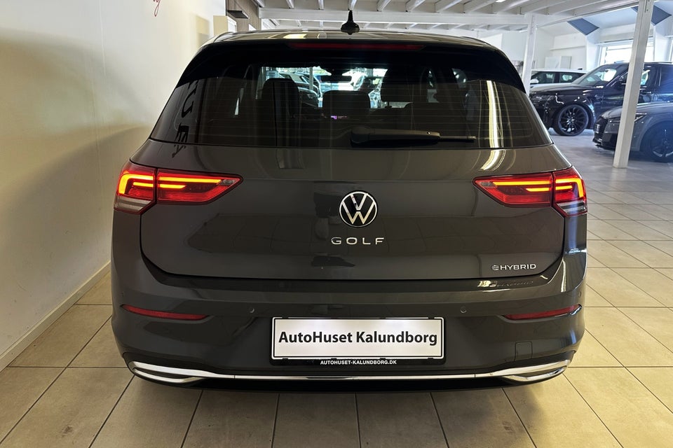 VW Golf VIII 1,4 eHybrid DSG 5d