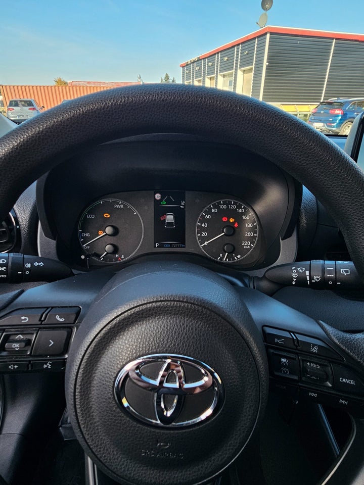 Toyota Yaris 1,5 Hybrid H3 Style e-CVT 5d