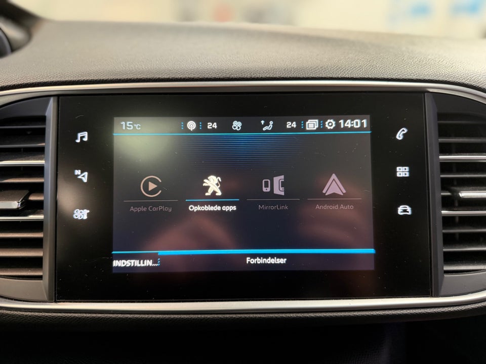 Peugeot 308 1,5 BlueHDi 130 Allure Sky 5d