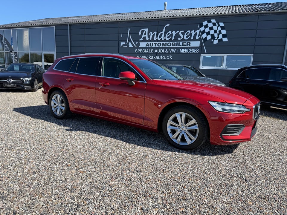 Volvo V60 2,0 T4 190 Momentum aut. 5d