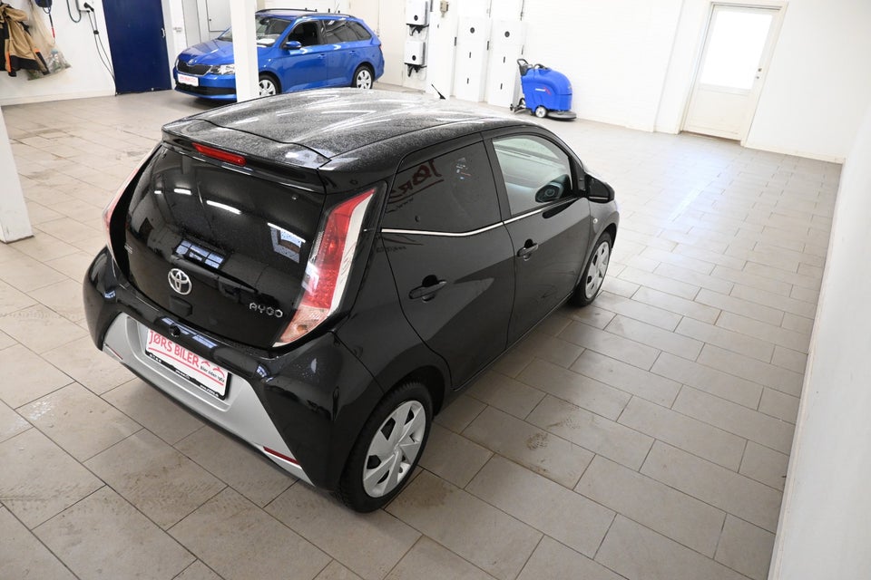 Toyota Aygo 1,0 VVT-i x-black II 5d