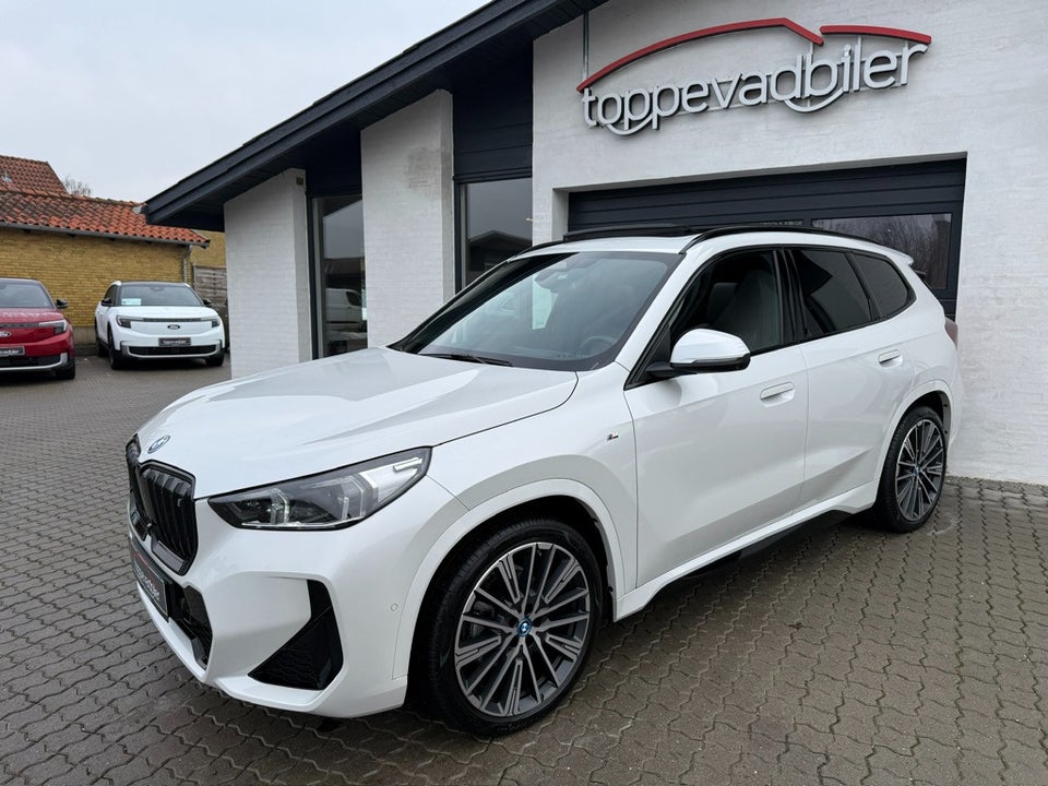 BMW iX1 eDrive20 Fully Charged M-Sport 5d