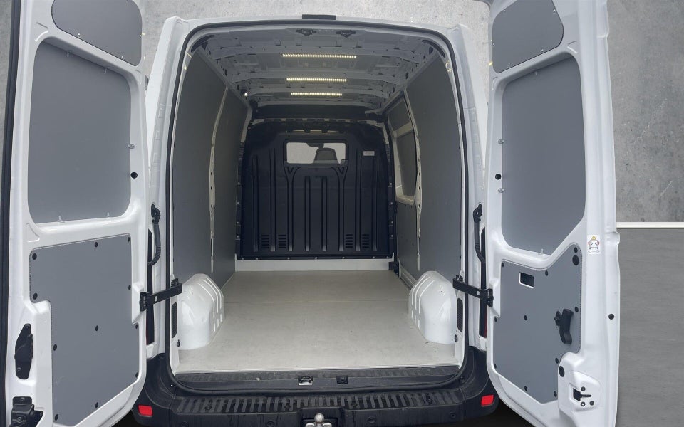 Nissan Interstar 2,0 dCi 150 L2H2 N-Connecta Van