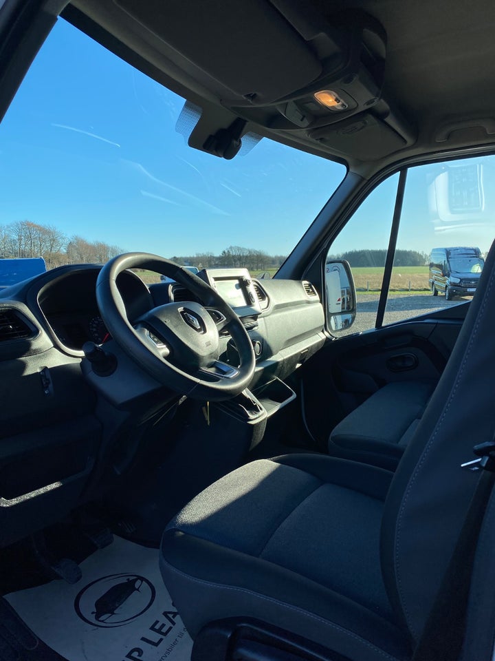 Renault Master IV T33 2,3 dCi 180 L2H2 Kassevogn