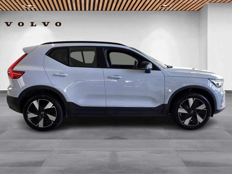 Volvo EX40 Extended Range Plus 5d