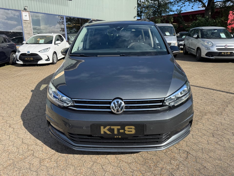 VW Touran 1,6 TDi 115 IQ.Drive DSG 7prs 5d