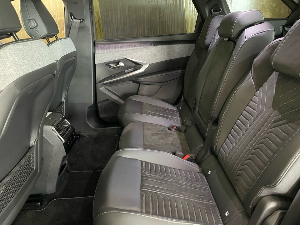 Peugeot e-5008 77 GT Pack 7prs 5d