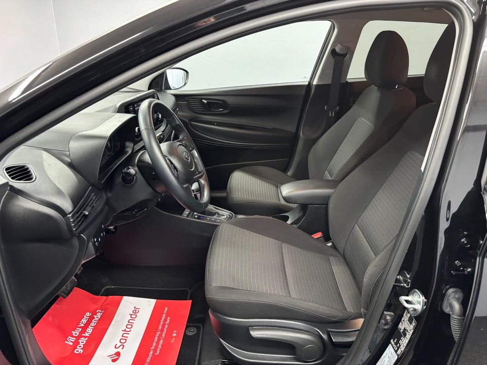 Hyundai i20 1,0 T-GDi Essential DCT 5d