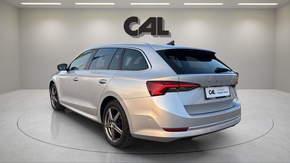 Skoda Octavia 1,4 TSi iV Plus Combi DSG 5d