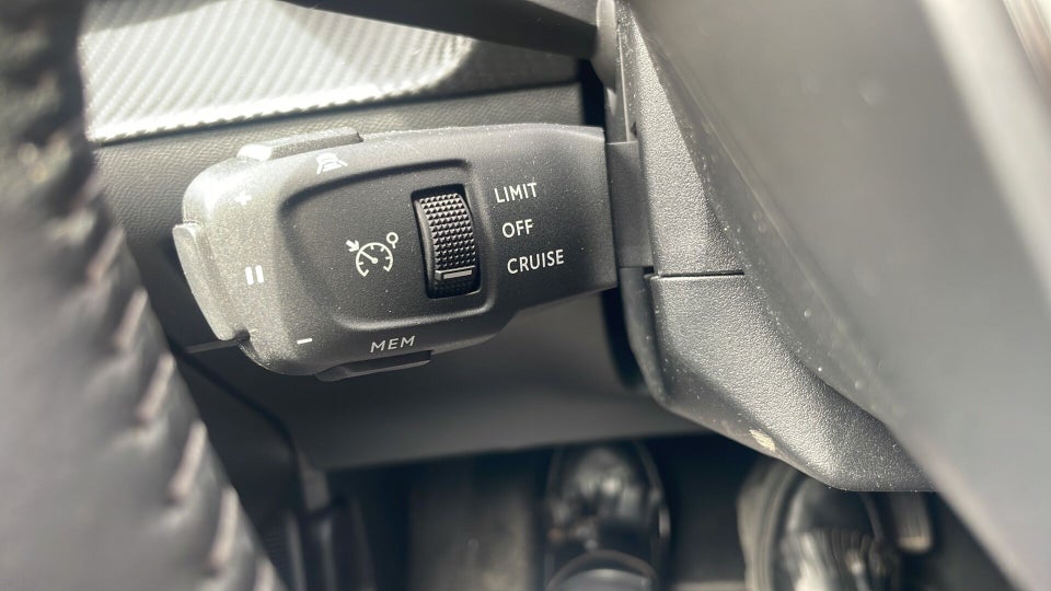 Peugeot 208 1,2 PureTech 100 Supreme Sport 5d