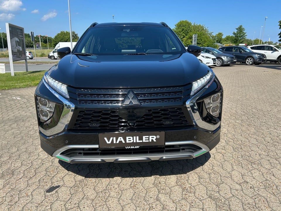 Mitsubishi Eclipse Cross 2,4 PHEV Intense CVT 4WD 5d