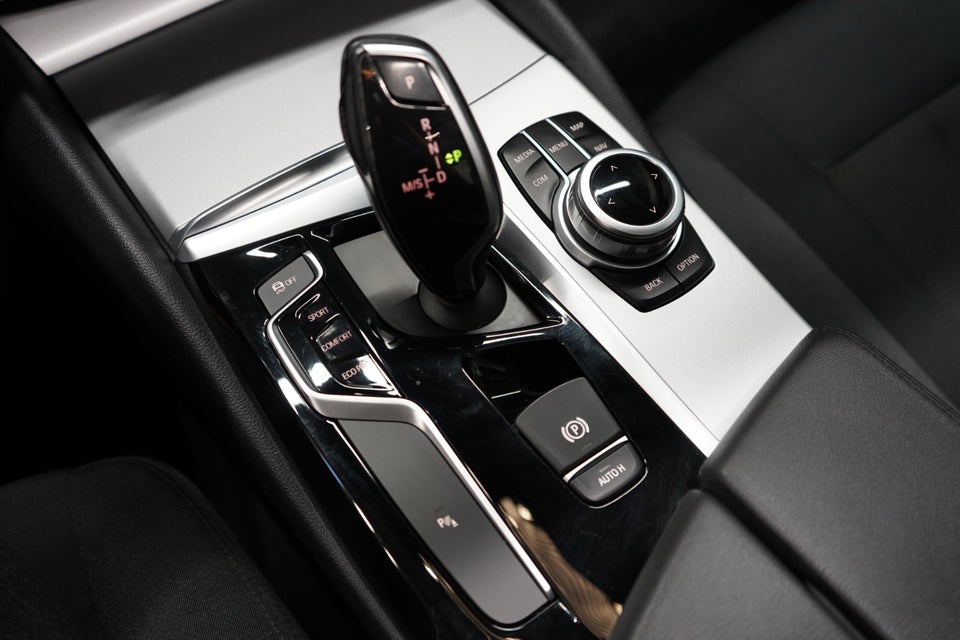 BMW 530i 2,0 Sport Line aut. 4d