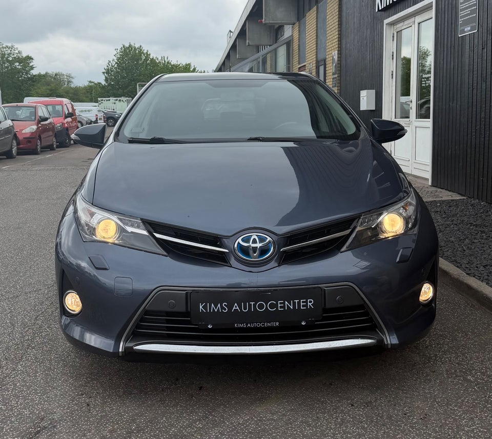 Toyota Auris 1,8 Hybrid H2 Comfort CVT 5d