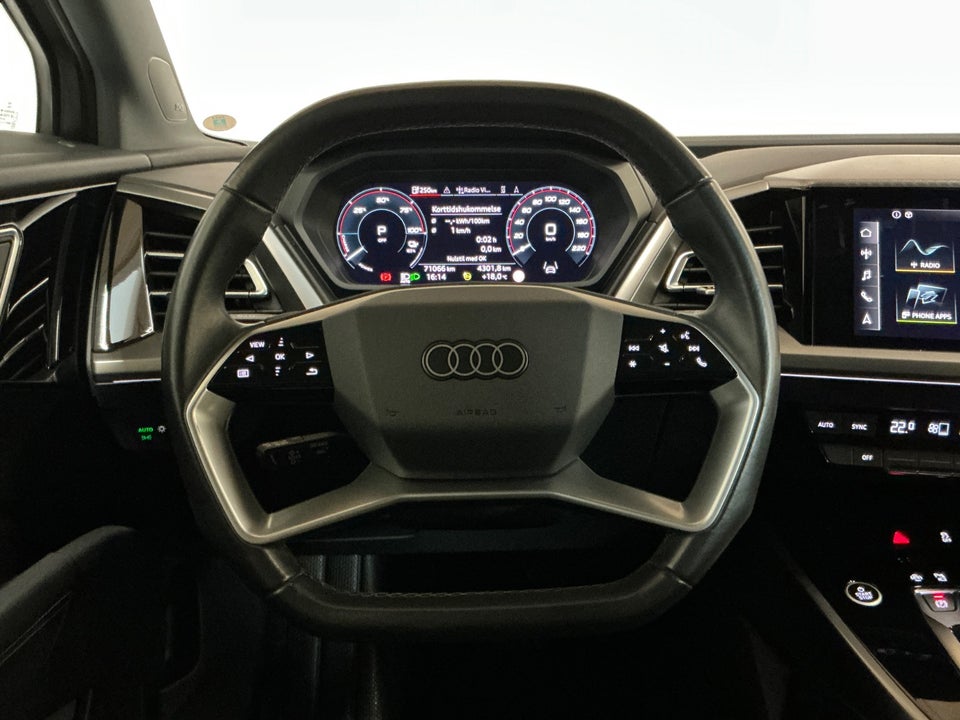 Audi Q4 e-tron 40 Advanced 5d