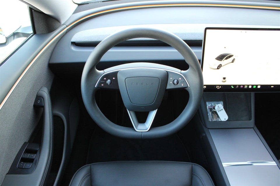 Tesla Model 3 RWD 4d