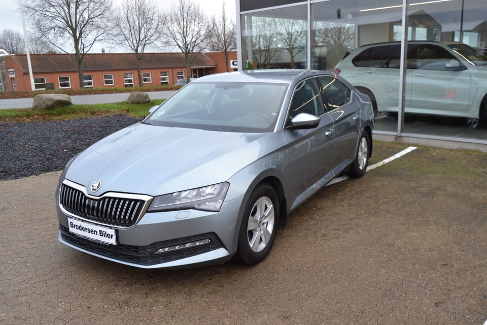 Skoda Superb 2,0 TDi 150 Intro Edition DSG 5d