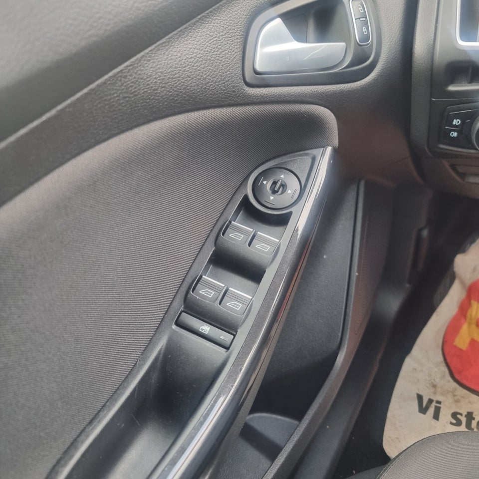 Ford Focus 1,0 SCTi 125 Titanium stc. 5d