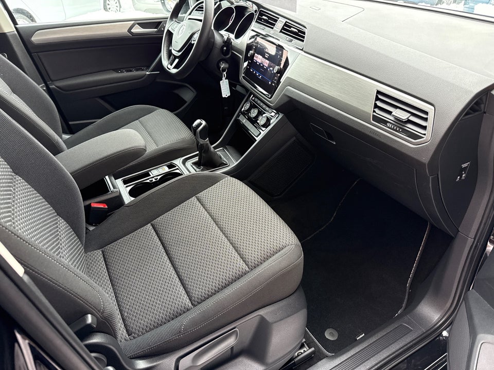 VW Touran 2,0 TDi 122 Comfortline Van 5d