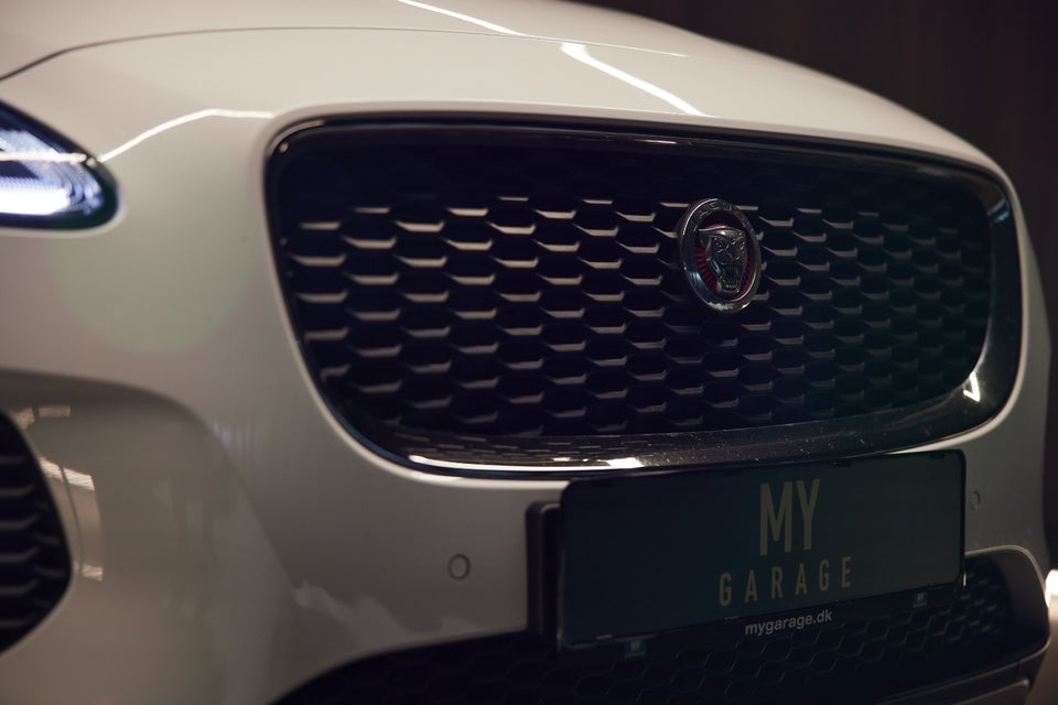 Jaguar E-Pace 2,0 D180 S aut. AWD 5d