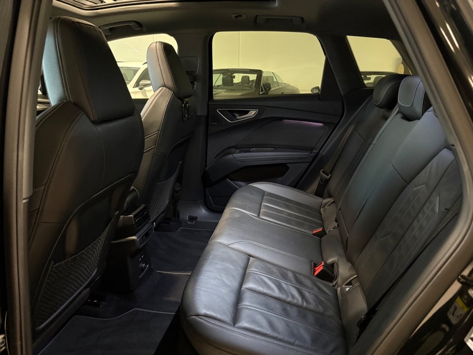 Audi Q4 e-tron 40 S-line 5d