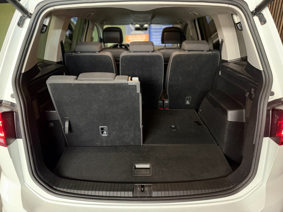 VW Touran 1,6 TDi 115 Comfortline R-line DSG 7prs 5d