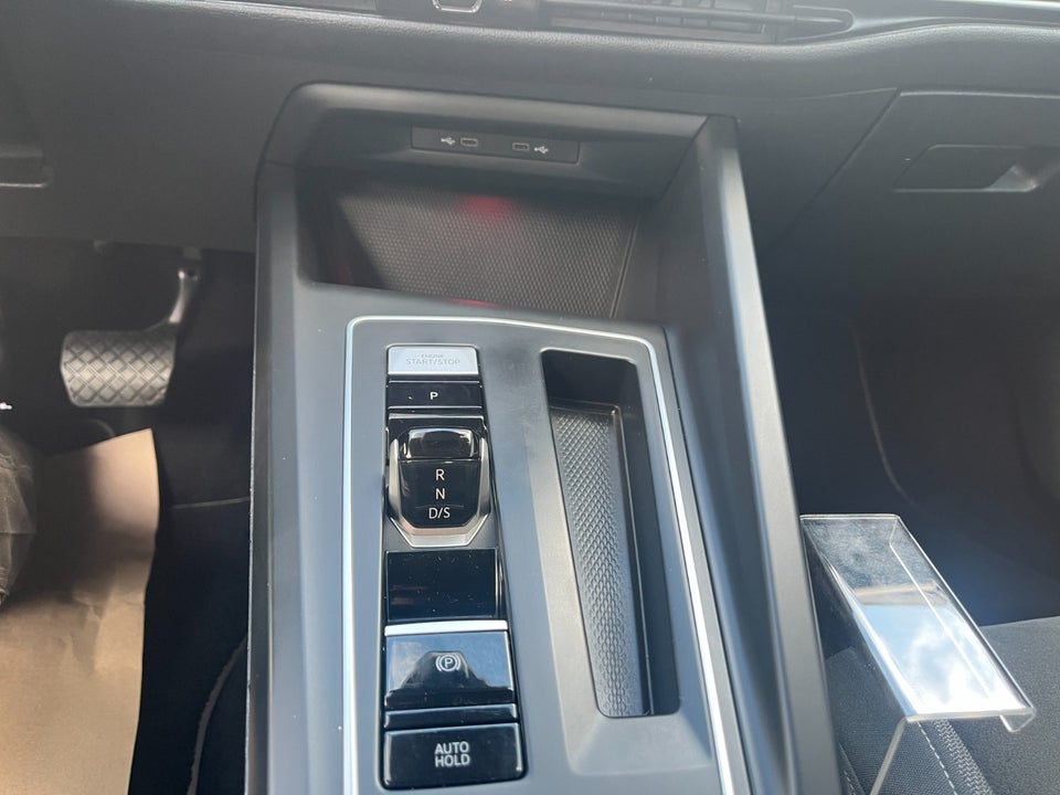 VW Golf VIII 1,4 eHybrid DSG 5d