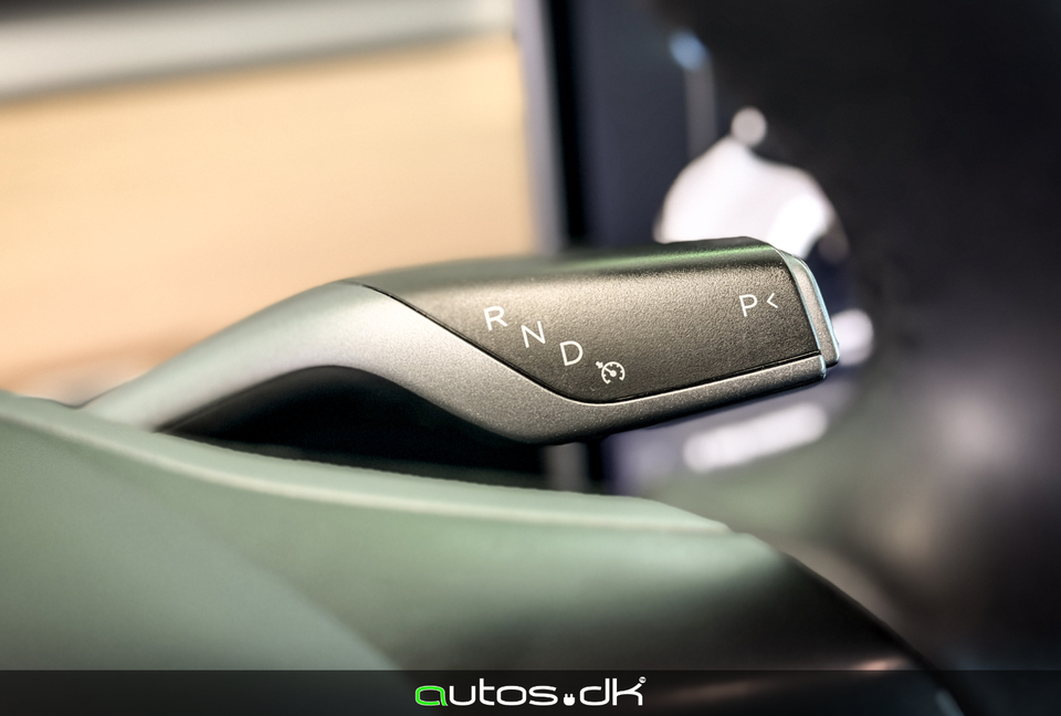 Tesla Model 3 Standard Range+ RWD 4d