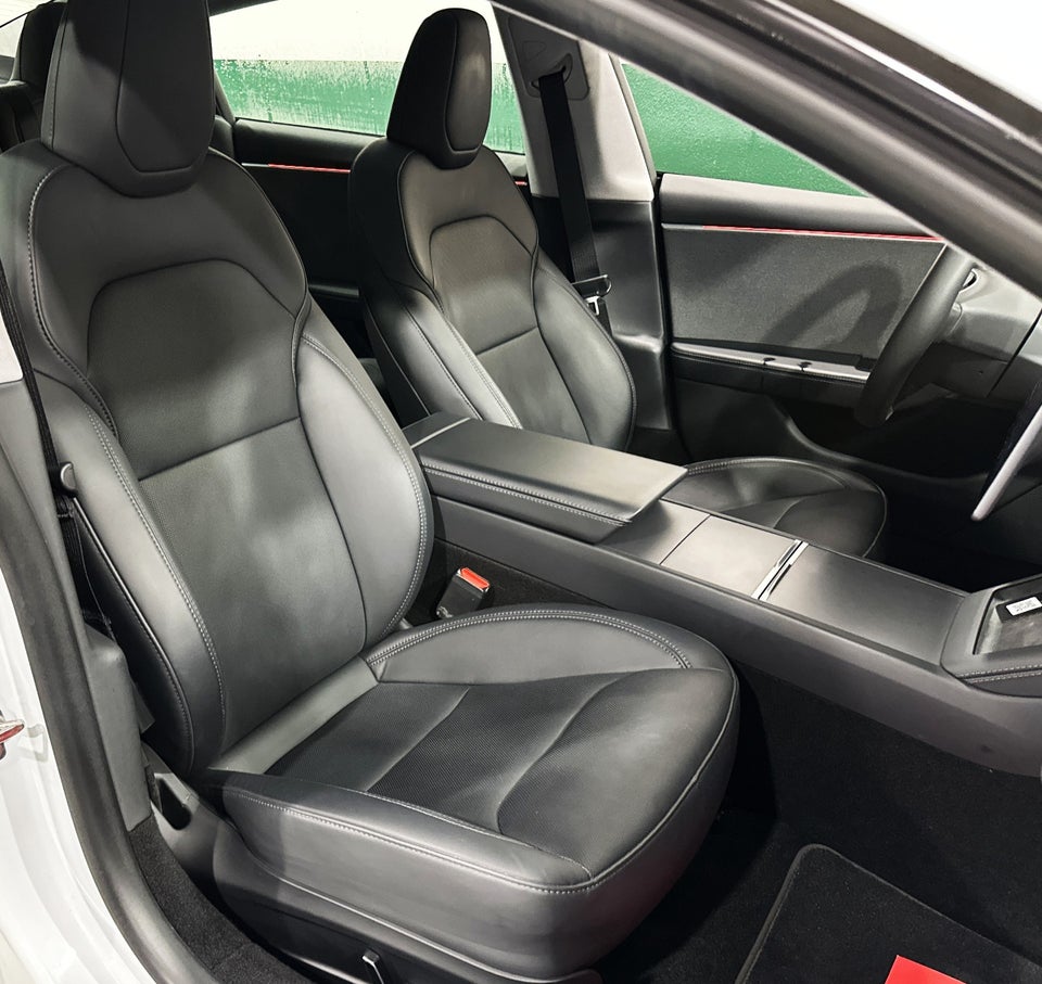 Tesla Model 3 RWD 4d