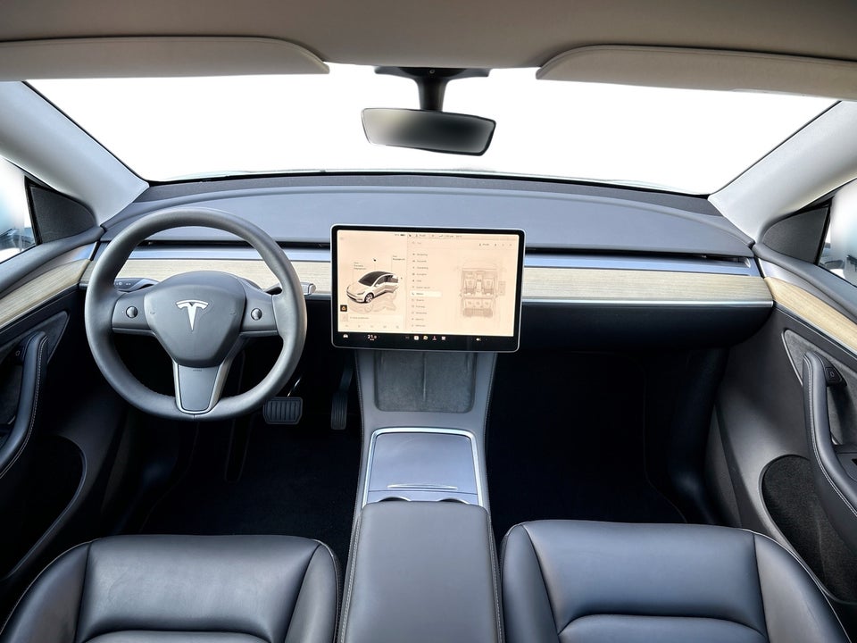 Tesla Model Y RWD 5d
