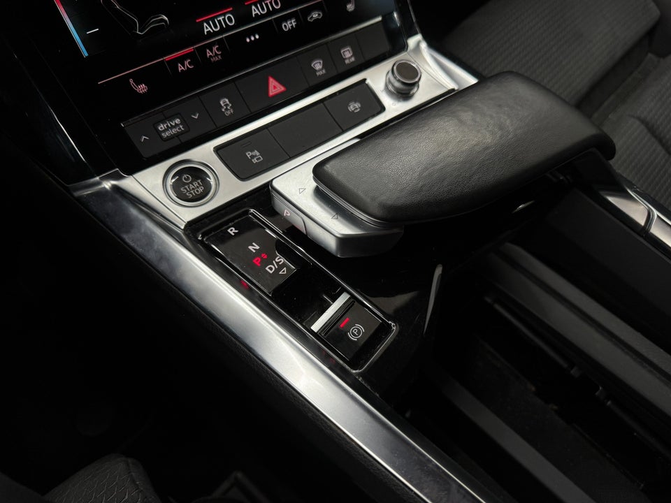 Audi e-tron 55 S-line Sportback quattro 5d