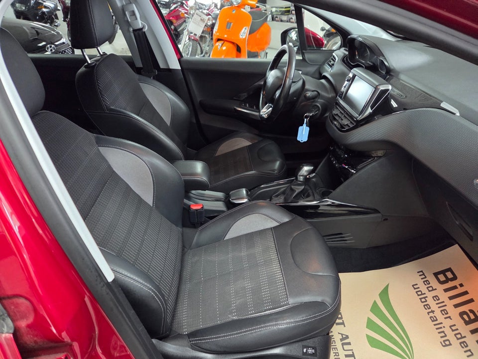 Peugeot 2008 1,6 BlueHDi 100 Allure 5d