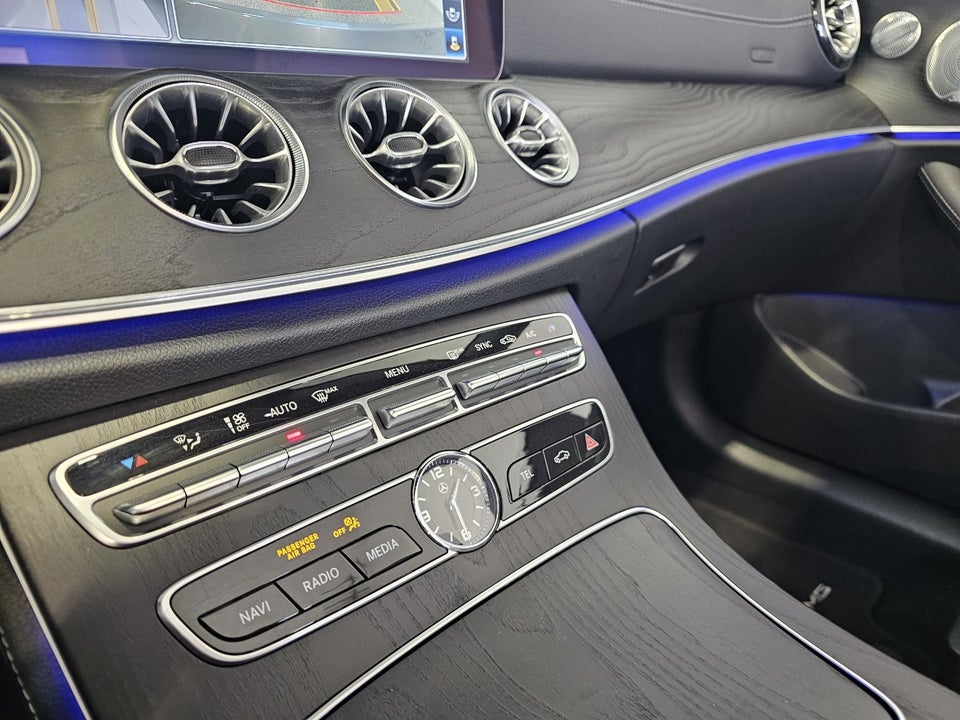 Mercedes E300 2,0 AMG Line Cabriolet aut. 2d