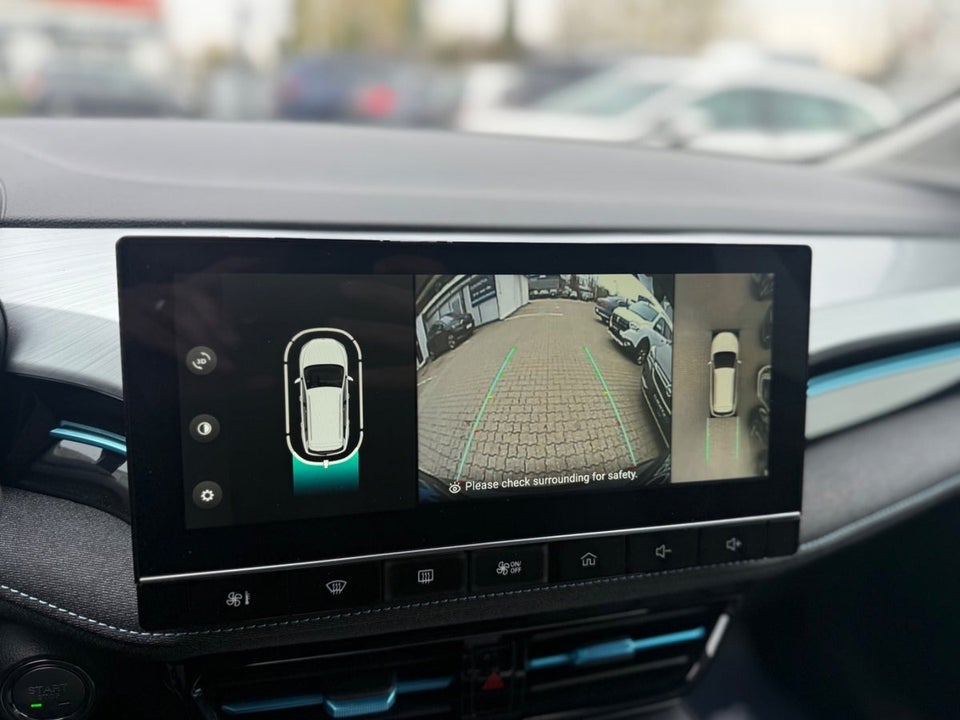 MG MG5 50 Luxury 5d