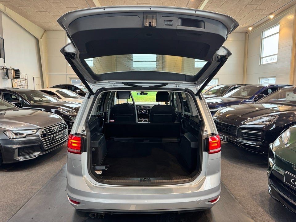 VW Touran 2,0 TDi 150 Highline DSG Van 5d