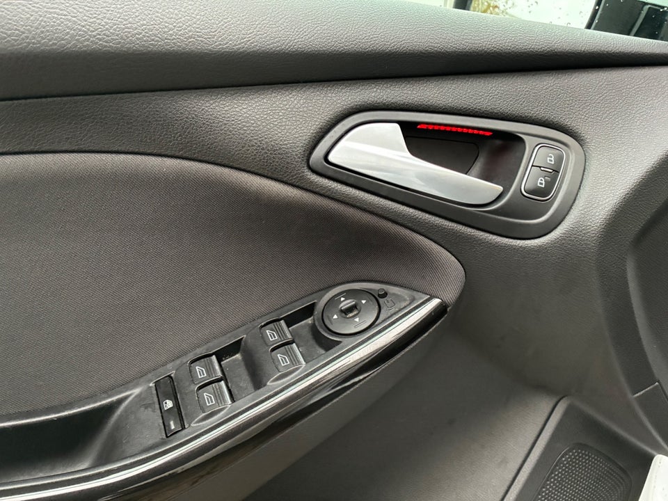 Ford Focus 1,0 EcoBoost Titanium stc. aut. 5d